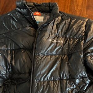 Columbia Men's Shiny Black Puffer Jacket